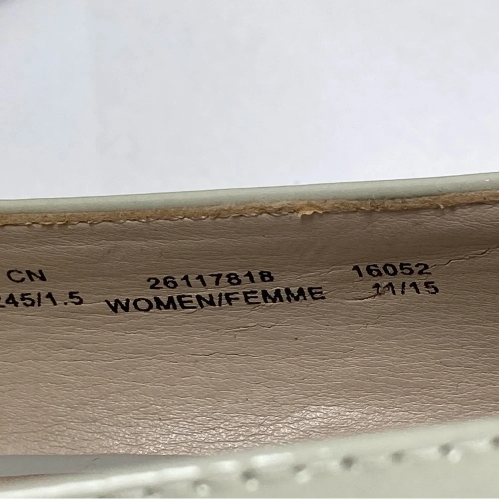 Clark’s Narrative Women’s Shoes 8M Olive Green square patent leather buckle. - Picture 9 of 11